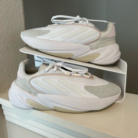 Adidas Originals Ozelia Low Top Athletic Running Shoes White GW1499 Youth 4.5 - Picture 1 of 9